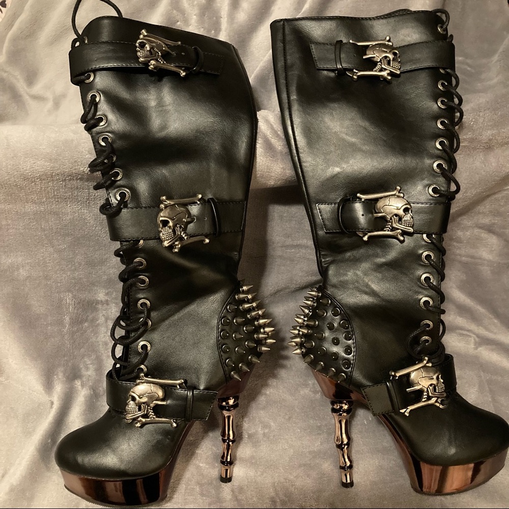 Demonia Muerto-2028